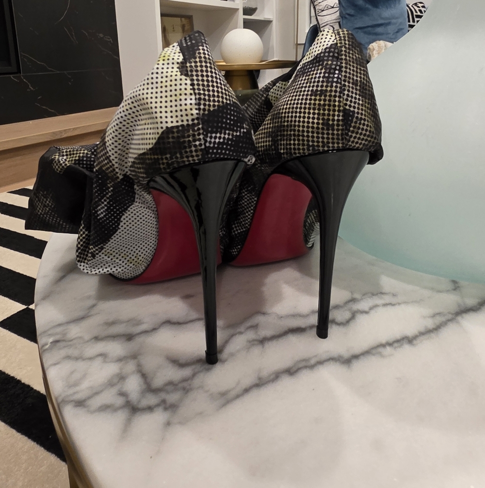 Women's Black Stiletto Heels with Red Sole